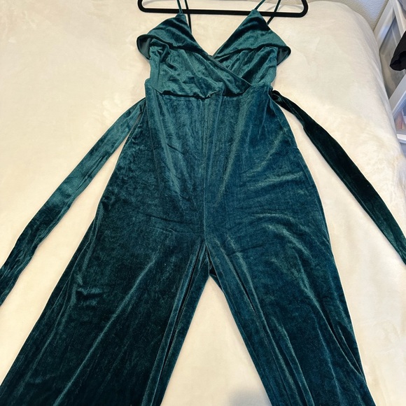 Lulus velour dark green jumpsuit size L - Picture 3 of 9